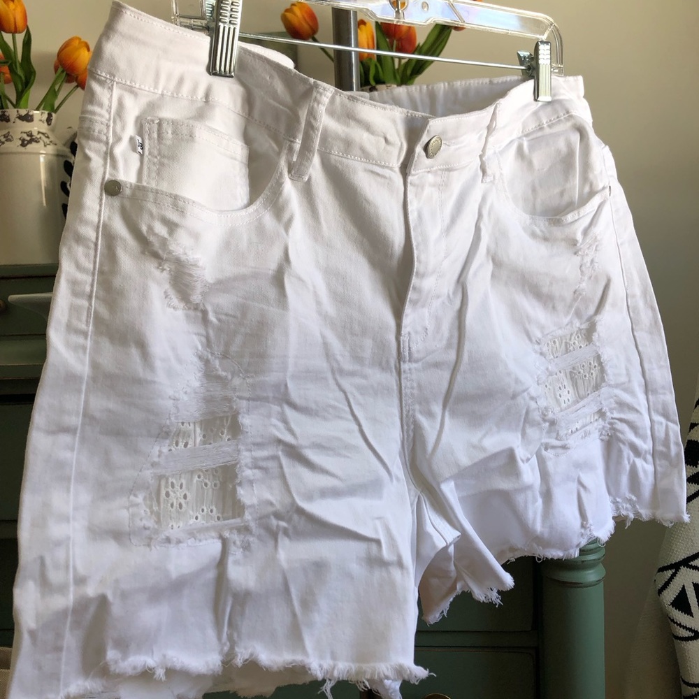 Judy Blue white denim stretch shorts 2xl 16 18